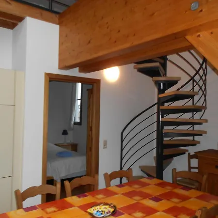 Comfortable Holiday Near Forest In Macon